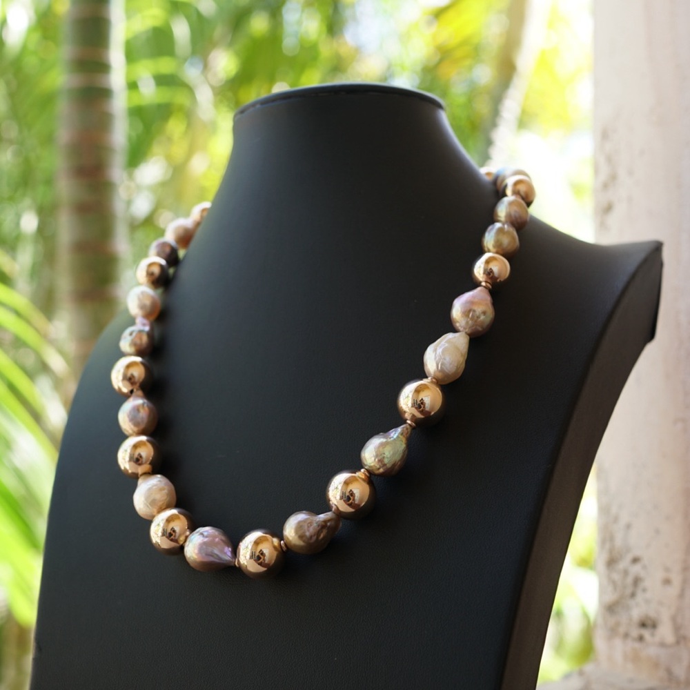 Bronze H Italy pearl necklace